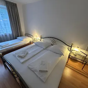 Gasthof Hotel-pension Asta, München