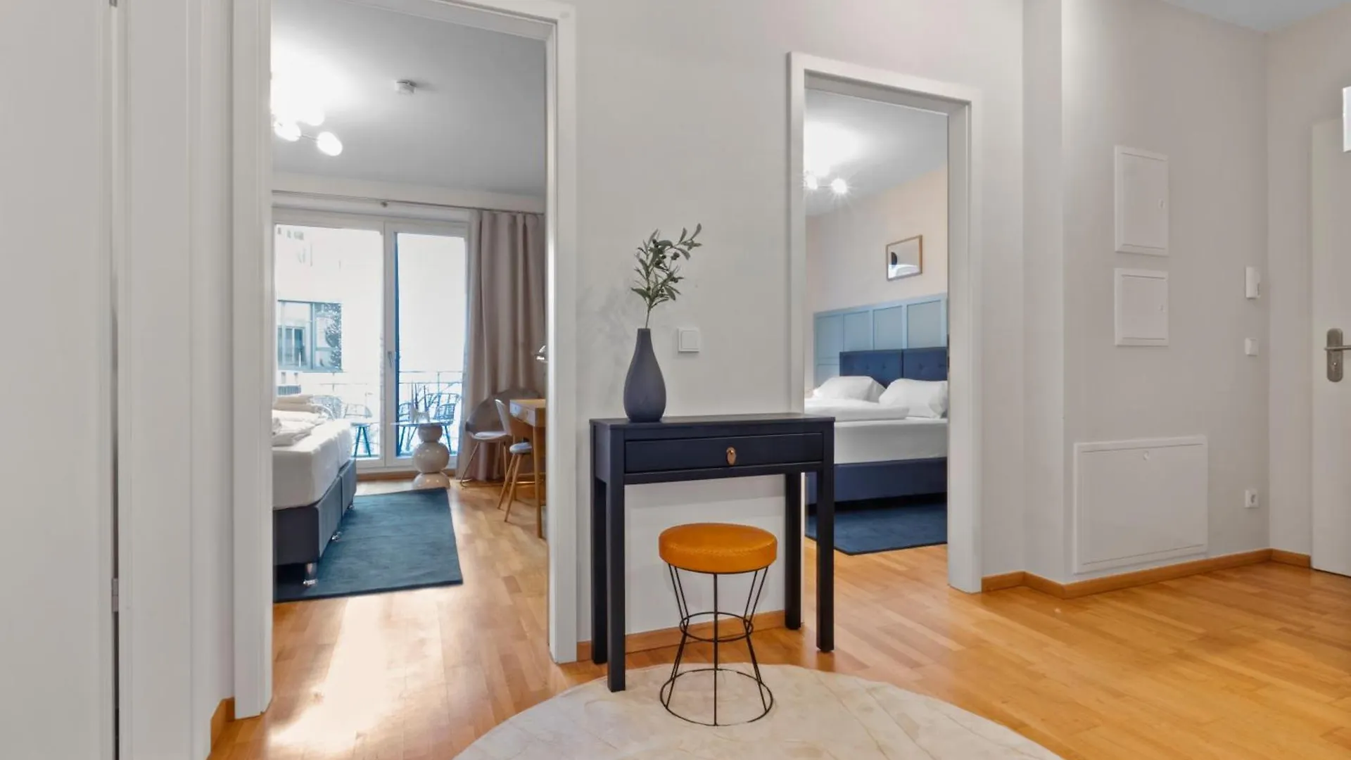 מינכן Flatista Homes - Nymphenburg Suites 0*,