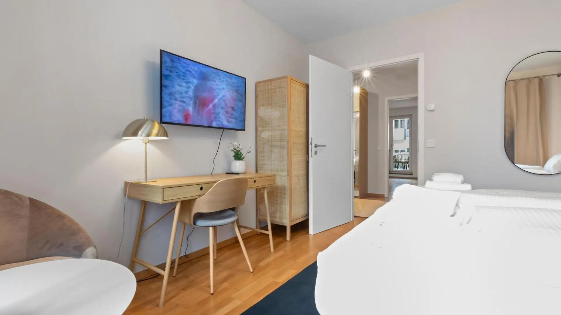 מינכן Flatista Homes - Nymphenburg Suites 0*,  גרמניה