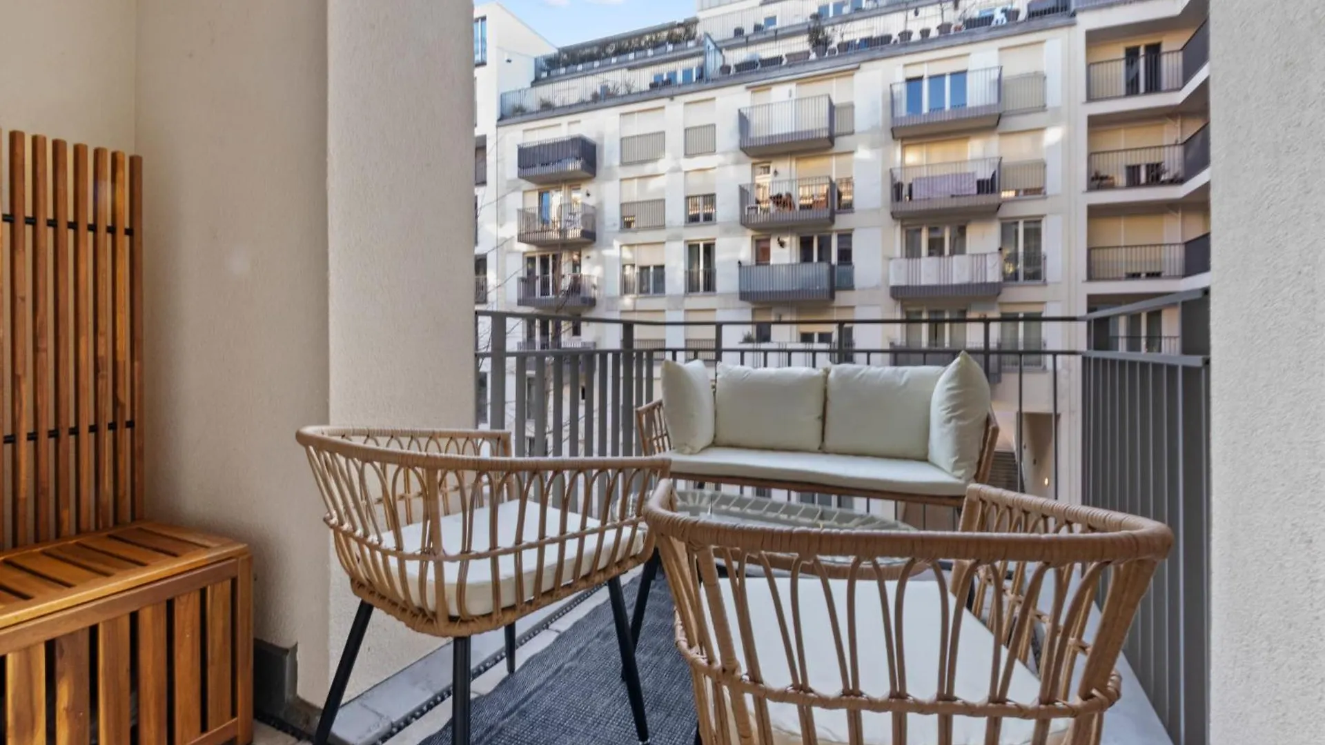 Flatista Homes - Nymphenburg Suites Munich